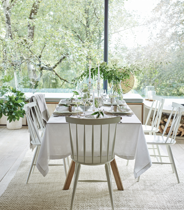 The White Company Victoria Leeds