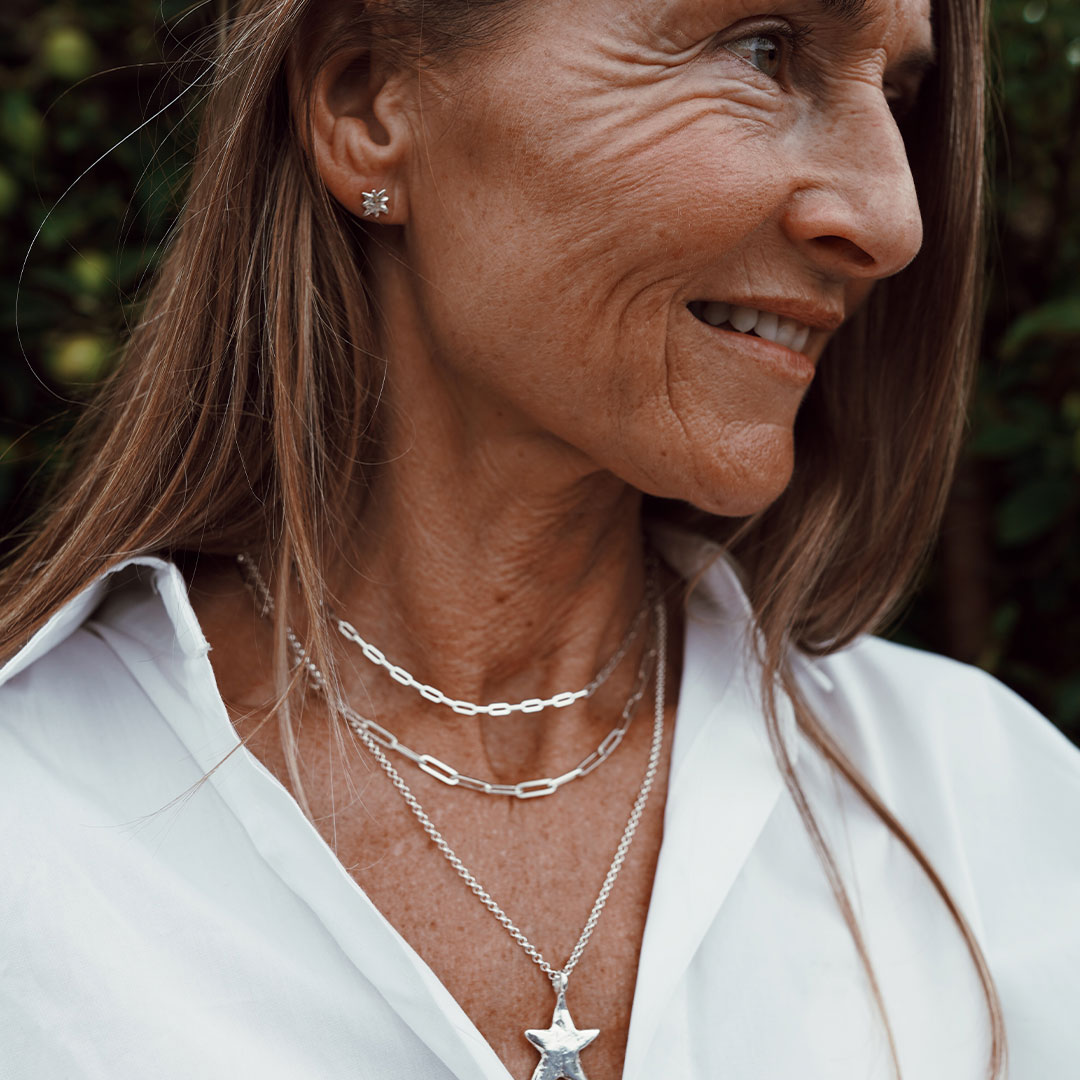 Daniella draper necklace deals