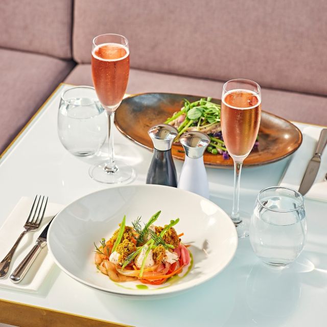 Needing an excuse to treat yourself to an after work bite this week? 🥂 🍜

...Eat Leeds Restaurant Week is back and better than ever with exclusive deals and foodie events to feast your eyes on alllll week long! 

Check out offers and exclusive menus from our Victoria Leeds participating eateries @harveynichols_leeds, @issholds, east59thlds and head to @eat.leeds to claim your voucher 🎟️