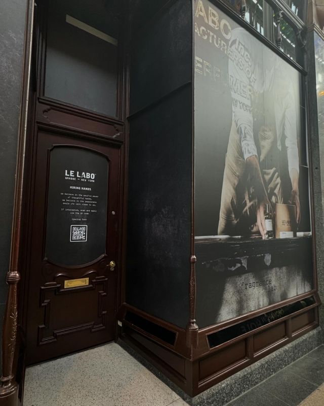 Look who’s landing in Leeds 👀 @lelabofragrances  We can’t wait to welcome Le Labo and guests to their first Yorkshire perfumery in the very heart of Victoria Quarter. Stay tuned for more details on the grand opening & special events🎉