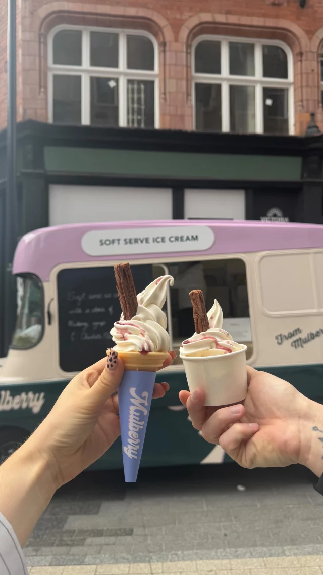 When it comes to ice cream, we’re first in line!🍦
@mulberryengland has treated us to an  ice cream pop-up, located on Sidney Street. All you have to do is sign up via the QR code to receive a complimentary cone or cup! 

It is only here for one day, so be sure to pop down today to claim yours! ✨