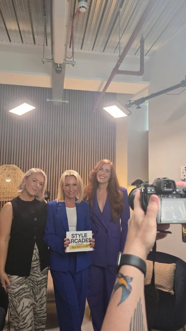 It’s never a dull moment with @muddyyorkshire ‘s Editor @insta_ginge 👠

In episode 6 of @stylearcadespodcast Beth from Muddy Stilettos tells @michelleeagletonofficial and @modainpelle about the incredible work and events that keep her busy! 

Watch the full episode and hear about the celeb events Beth has been to on YouTube, or through the link in our bio!