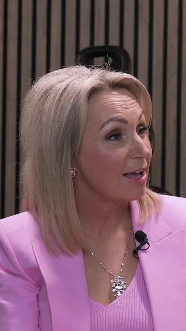 💍I heard a rumour…

How gorgeous are these pieces from @boodles ! In episode 8 of @stylearcadespodcast we were joined by Boodles Director of Marketing Honour Wainwright and Content Creator @belle.so.chic 

Stream the full episode on our YouTube or Spotify, click the link in our bio! ✨