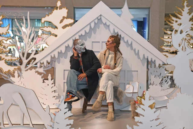 ⏱️This weekend…

This festive season, Victoria Leeds invites you to celebrate Your Christmas Stories Told, a heartwarming experience that captures the magic of how we gather, give and make memories together.

❄️What’s on:
Step inside The Snowland Storybook, a beautiful setting where your Christmas story comes to life. Our team will be on hand each weekend from 22nd November to 14th December to take a professional festive portrait. 

🏅A chance to win!
Capture your own moment in the Snowland Storybook and share on social, tagging @VictoriaLeeds_ and #YourChristmasStoriesTold for a chance to win a luxury Victoria Leeds goody bag.

🎁 Uplift the Gift: add a finishing touch with complimentary luxury wrapping or handwritten calligraphy every Saturday from 22nd November to 13th December when you spend £100 or more at Victoria Leeds.

🅿️ Parkin or Parking – Drive into festive fun! Each weekend, several lucky visitors will win a free day of parking in January, or a slice of traditional Yorkshire parkin, as well as a weekly chance to win a £250 voucher to spend at Victoria Leeds.

We’ll see you there!