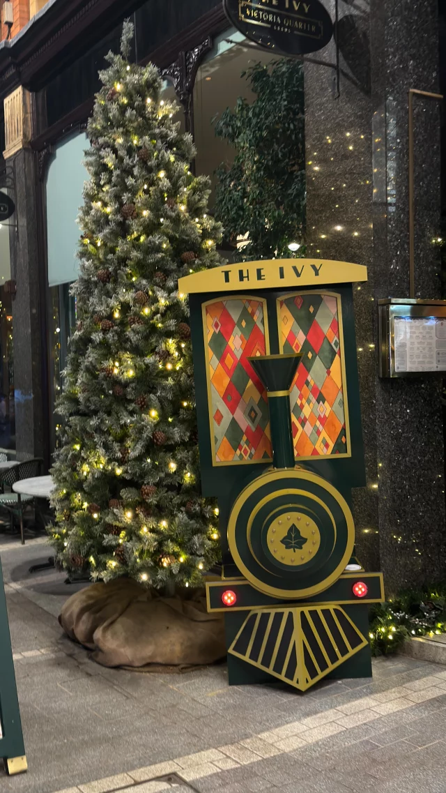 It truly is the most wonderful time of the year, as @the_ivy_collection have wowed us with another gorgeous festive menu! ☃️

We tried the Prawn Cocktail, French Onion Soup, Turkey Ballotine, Shepherd’s Pie, Classic Christmas Pudding and The iconic Ivy Santa! 

Book through the link in bio until the 31st Dec, 2 courses £55 or 3 courses £60 ✨