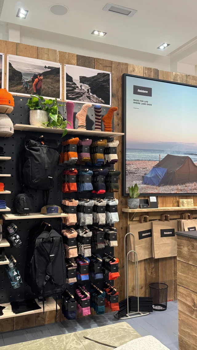 Your first look at new store @finisterre ✨

Opened last Saturday, Finisterre have wowed us with their incredible store, boasting a collection of responsibly made outerwear, knitwear and everyday essentials.

It’s the perfect place for chilled, beach vibes amongst your busy Christmas shopping trips. We’ll see you there! 🏄‍♂️