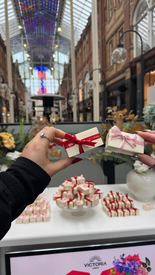 Love, perfectly wrapped🍫

Today we were in Victoria Quarter giving out complimentary @charbonnel1875 strawberry and cream or milk chocolate truffles, plus entering our customers in a prize draw to win a two-course lunch for 2 at @thecutandcraft !

If you entered today- the winner will be contacted via email at the end of the month! ✨